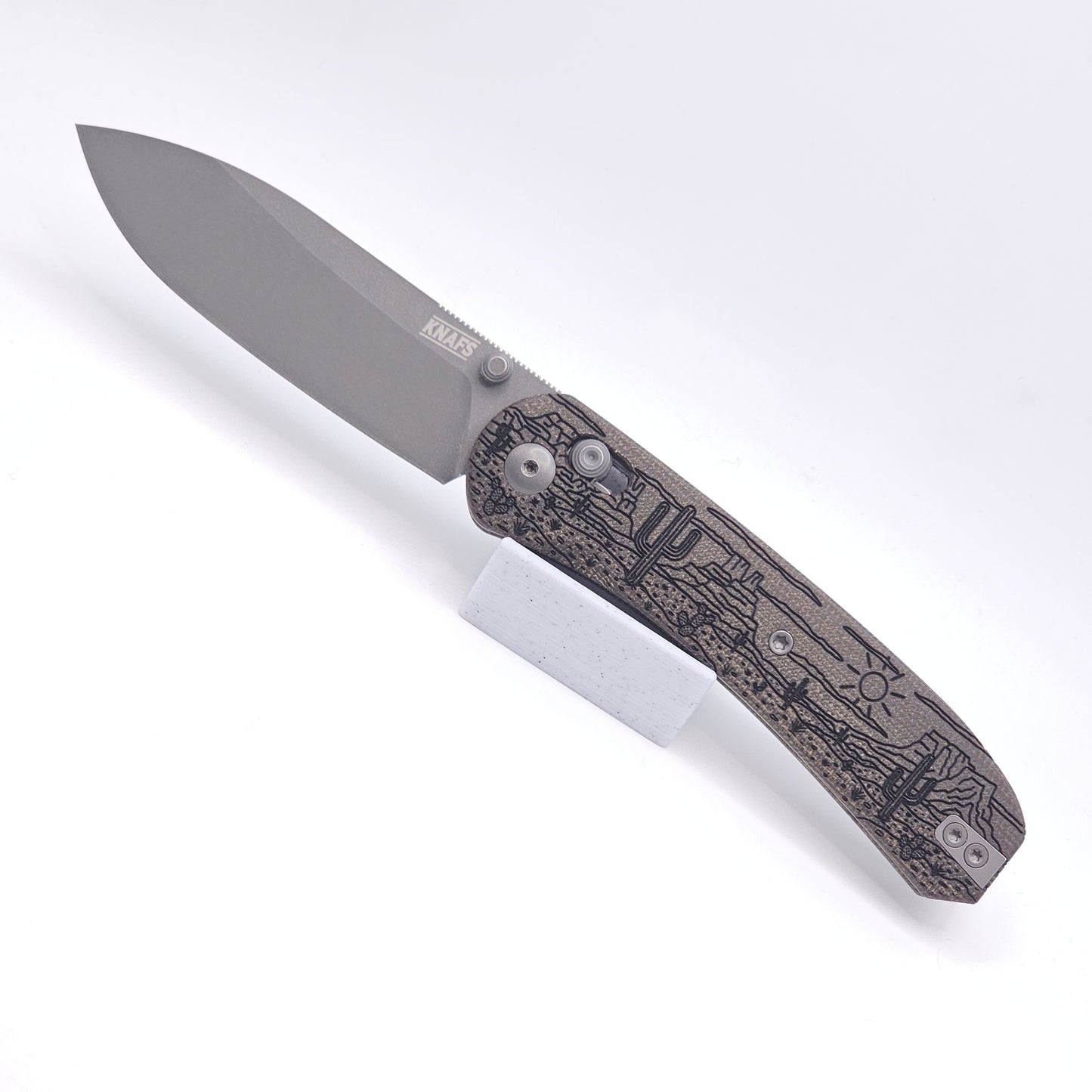 Knafs Lander 2 Pocket Knife - Moondust Micarta - Desert Horizon Lasering