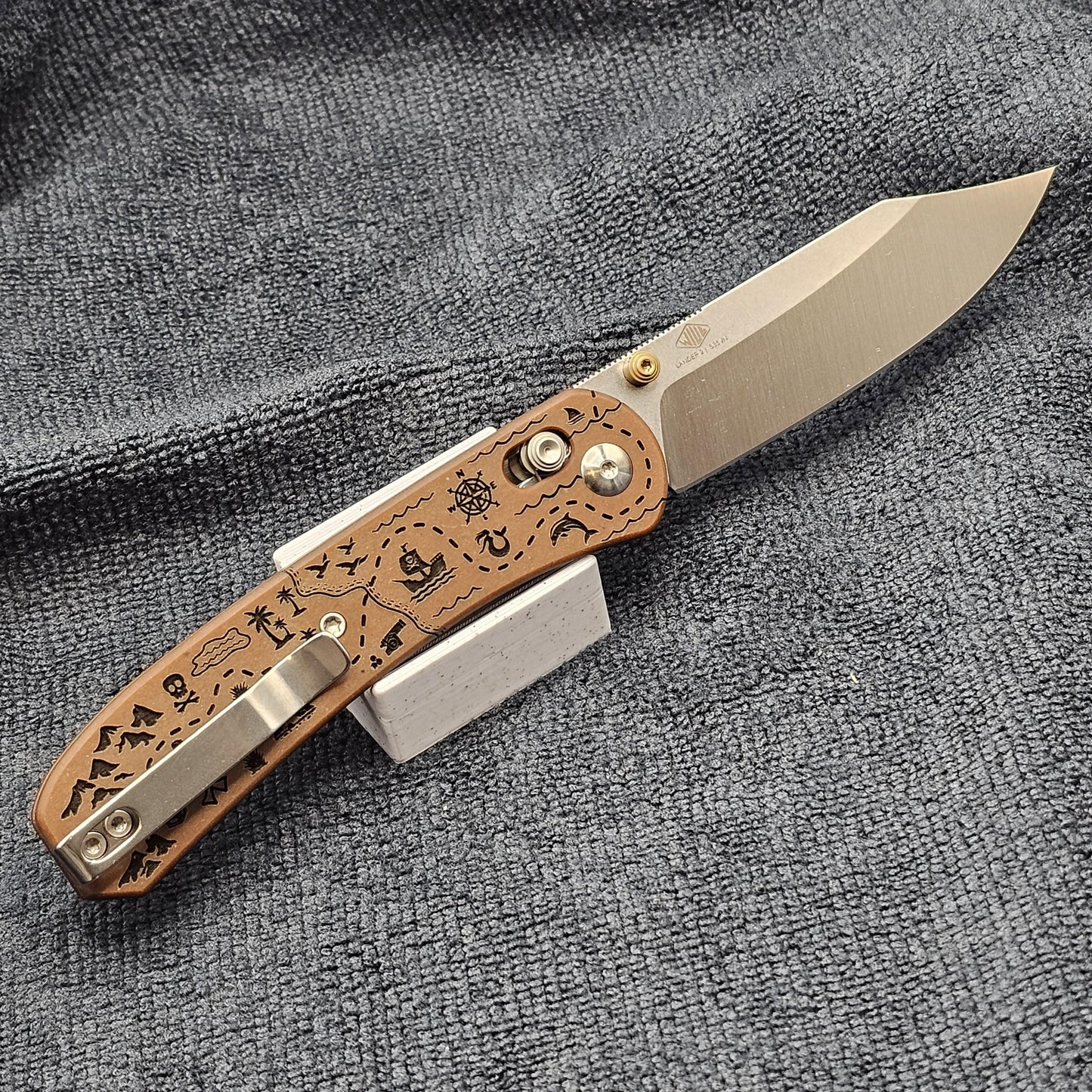 Knafs Lander 2 Pocket Knife - Clip Point Pirate Map Edition