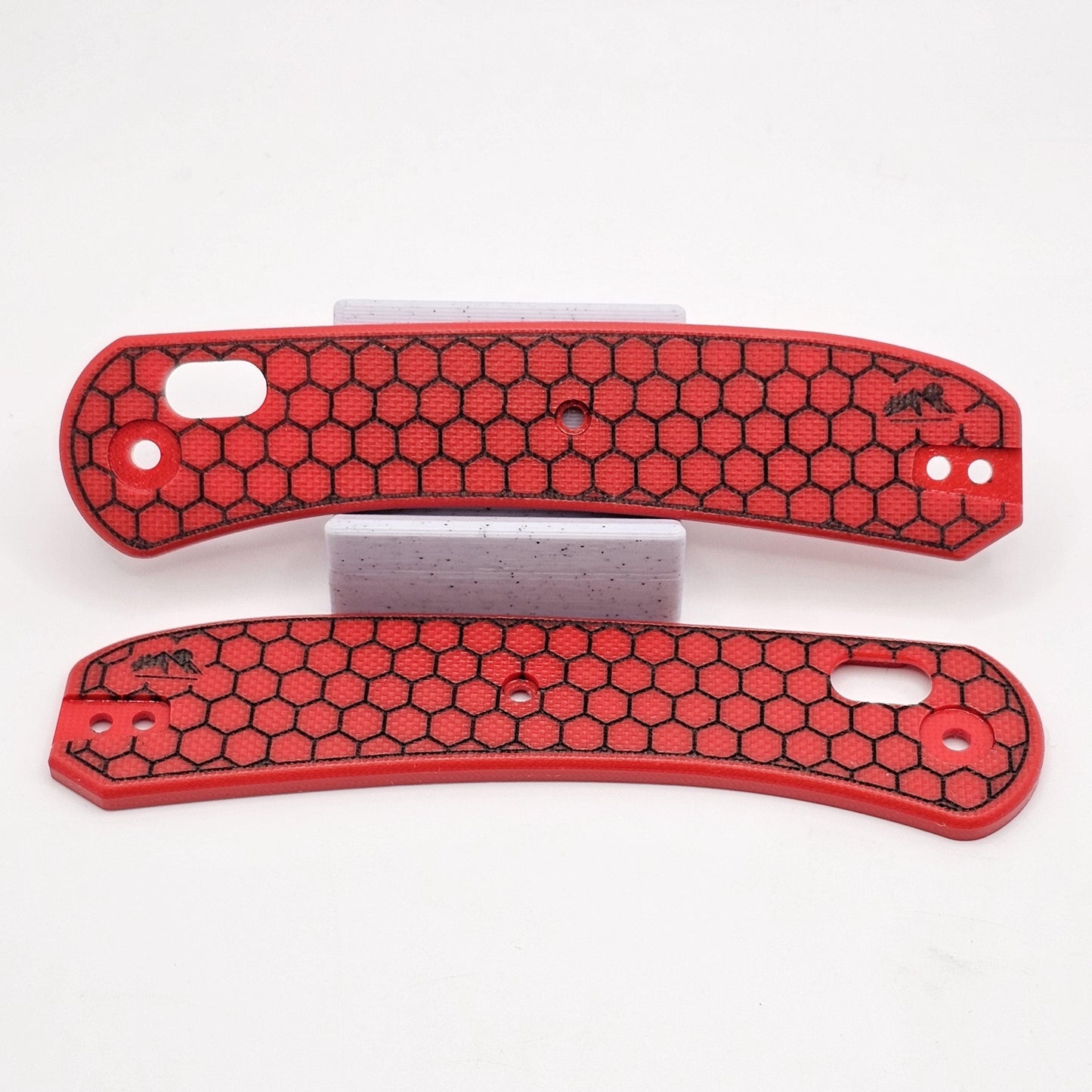 Knafs Lander 2 G10 Scales - Hex Pattern